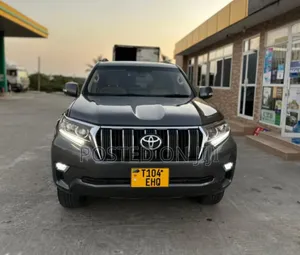 Toyota Land Cruiser Prado 2015 Gold
