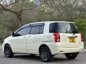 Toyota Raum 2005 Pearl