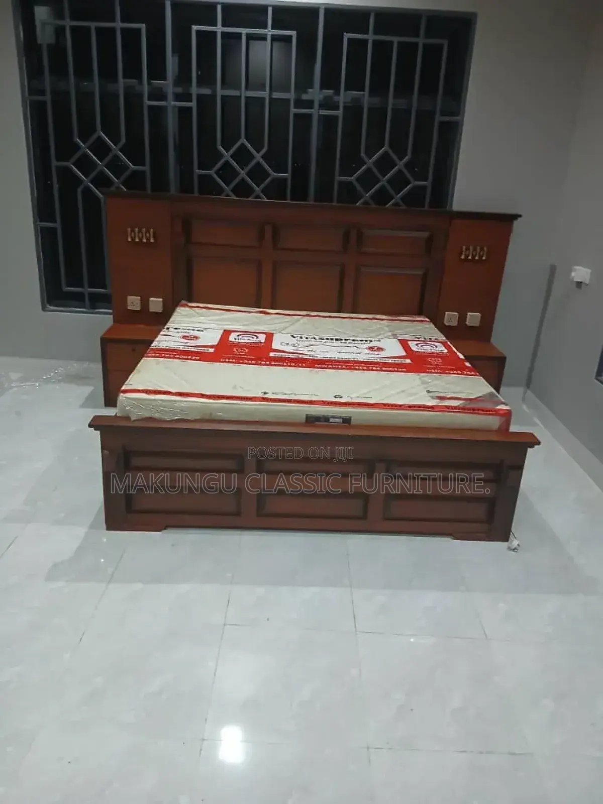 Kitanda Cha Mbao Ngumu 5/6 Ni Latest Design