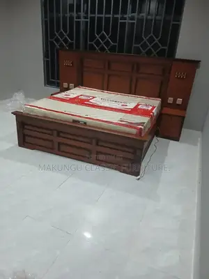 Kitanda Cha Mbao Ngumu 5/6 Ni Latest Design