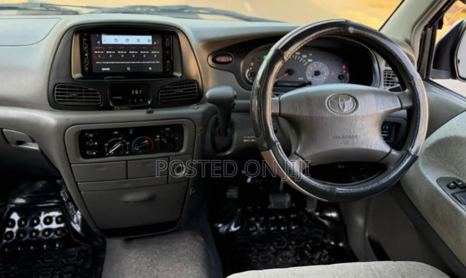 Toyota Noah 2001 Blue