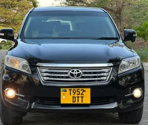 Toyota Vanguard 2011 Black
