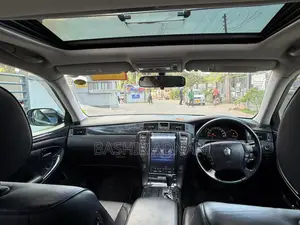 Toyota Crown 2004 Black
