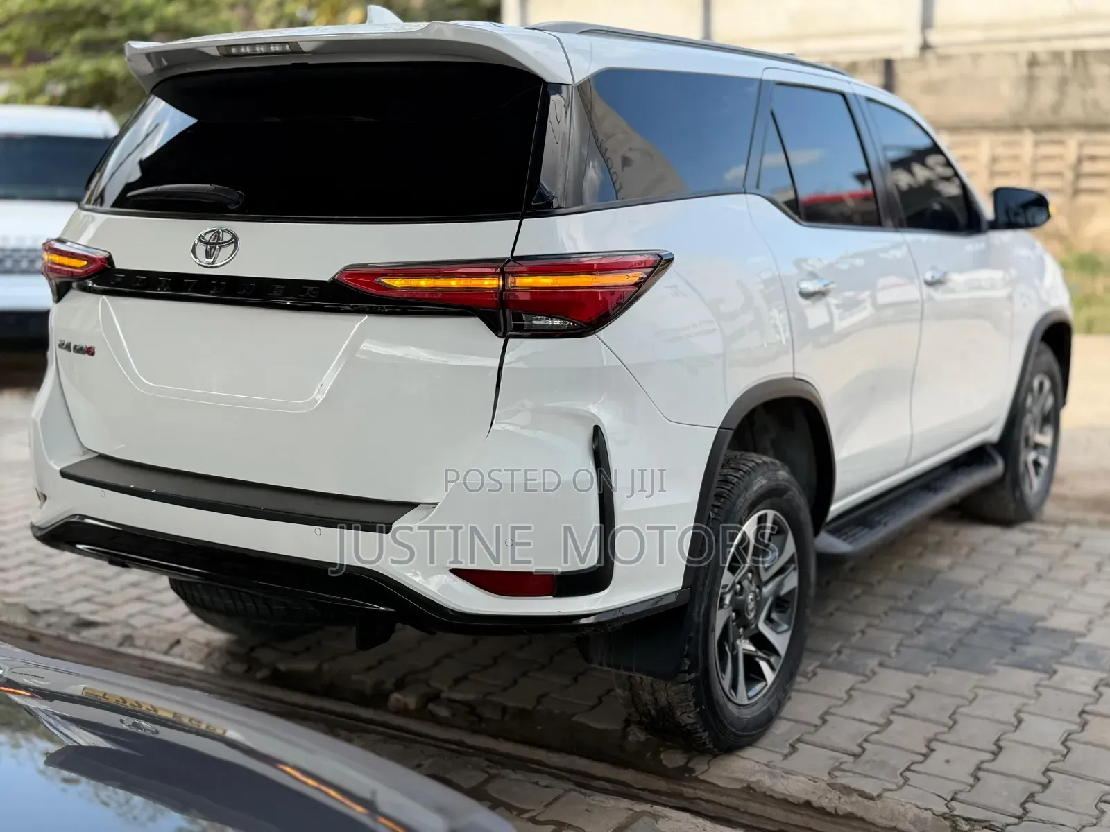Toyota Fortuner 2023 White