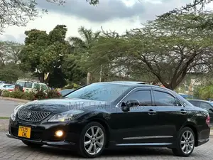 Toyota Crown 2010 Black