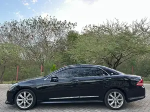Toyota Crown 2010 Black
