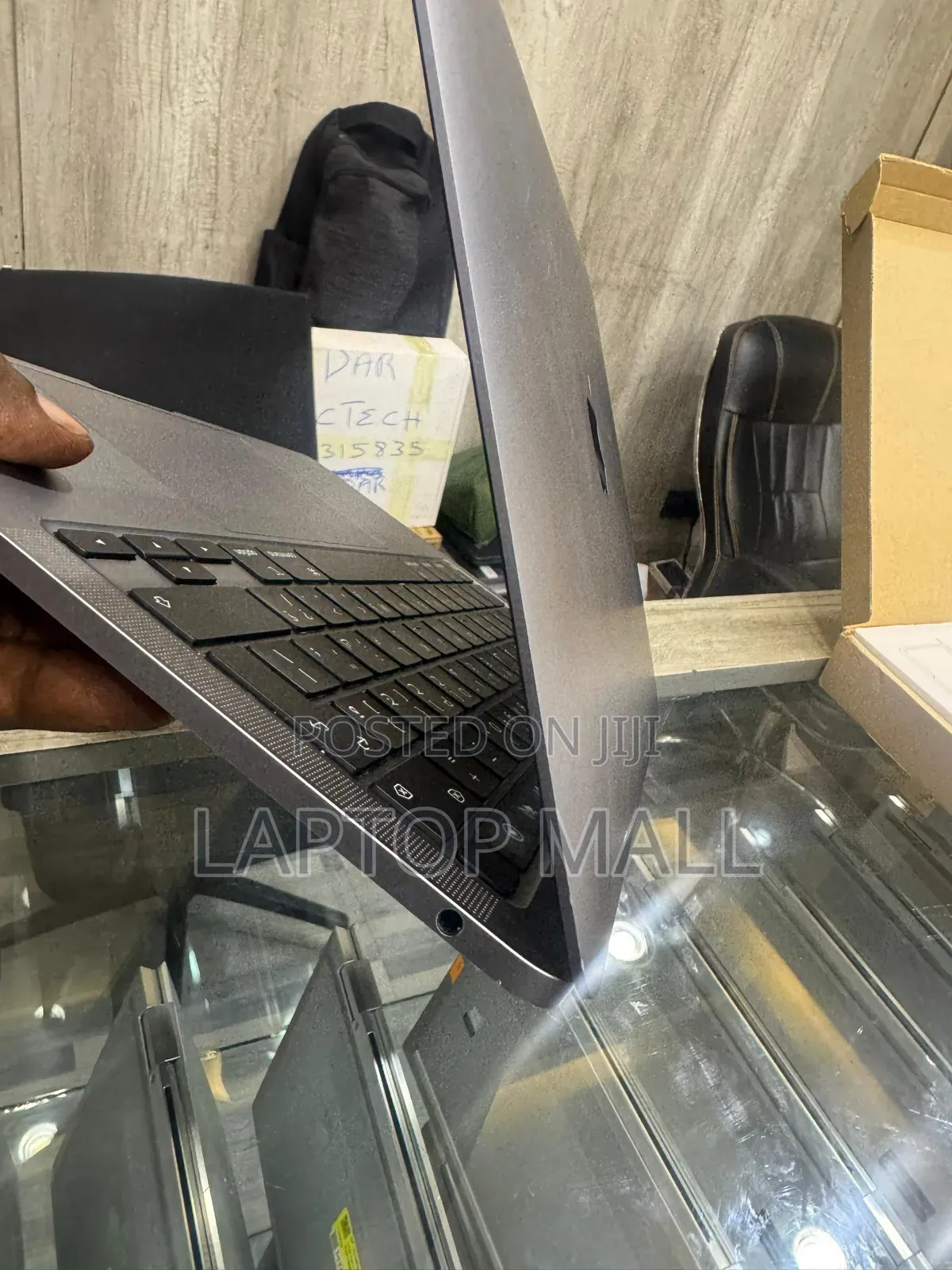 Laptop Apple MacBook Pro 2020 16GB Apple M1 SSD 512GB