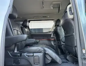 Toyota Alphard 2010 Silver