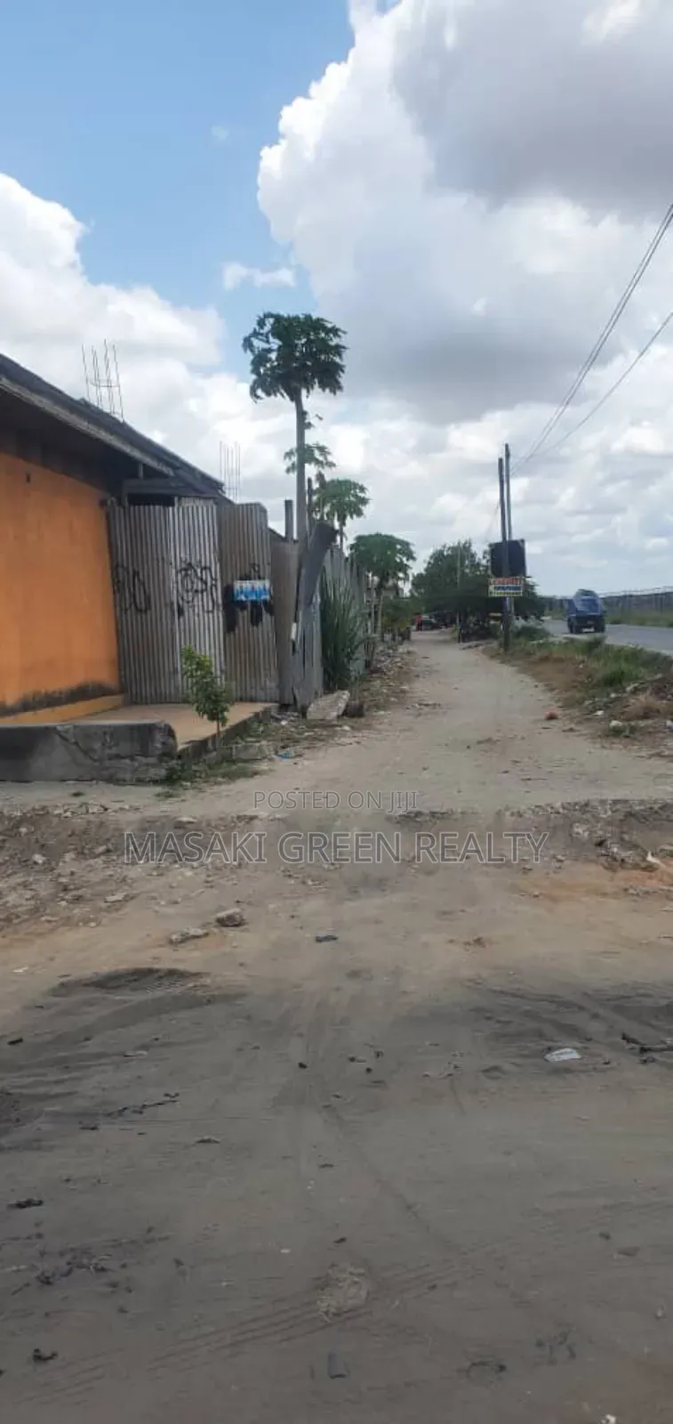 Plot for Sale at Airport