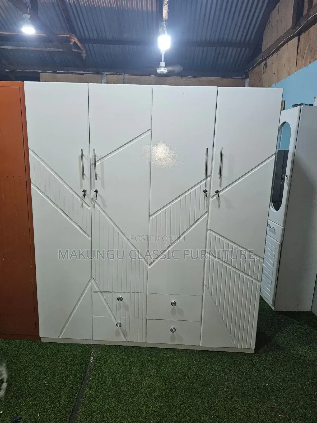 Kabati Milango Minne Ni New Na Latest Design Mbao Ngumu