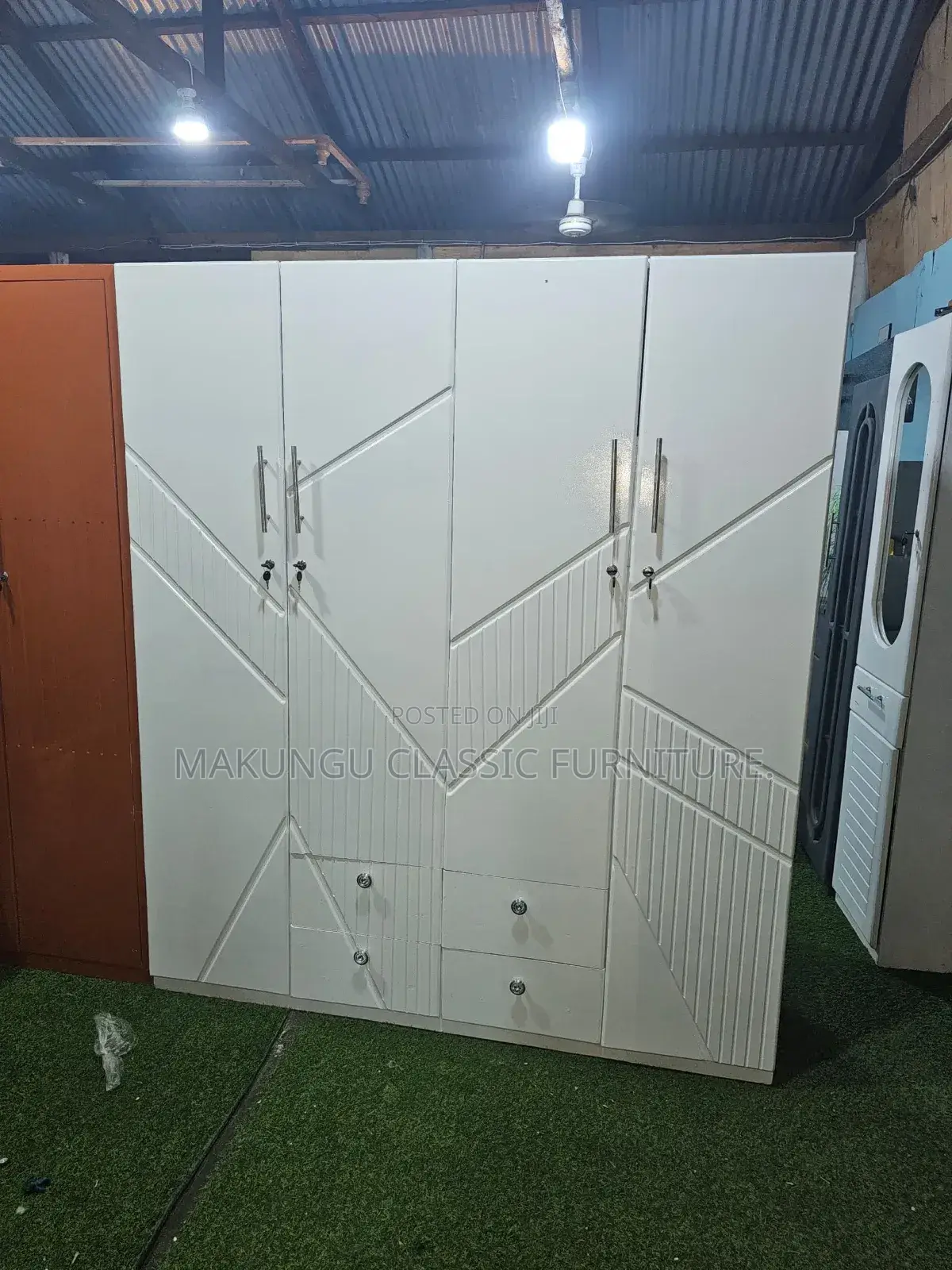 Kabati Milango Minne Ni New Na Latest Design Mbao Ngumu