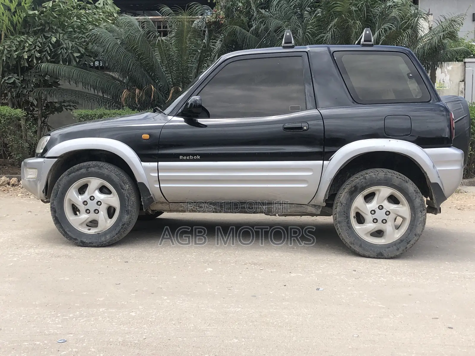 Toyota RAV4 1999 Black