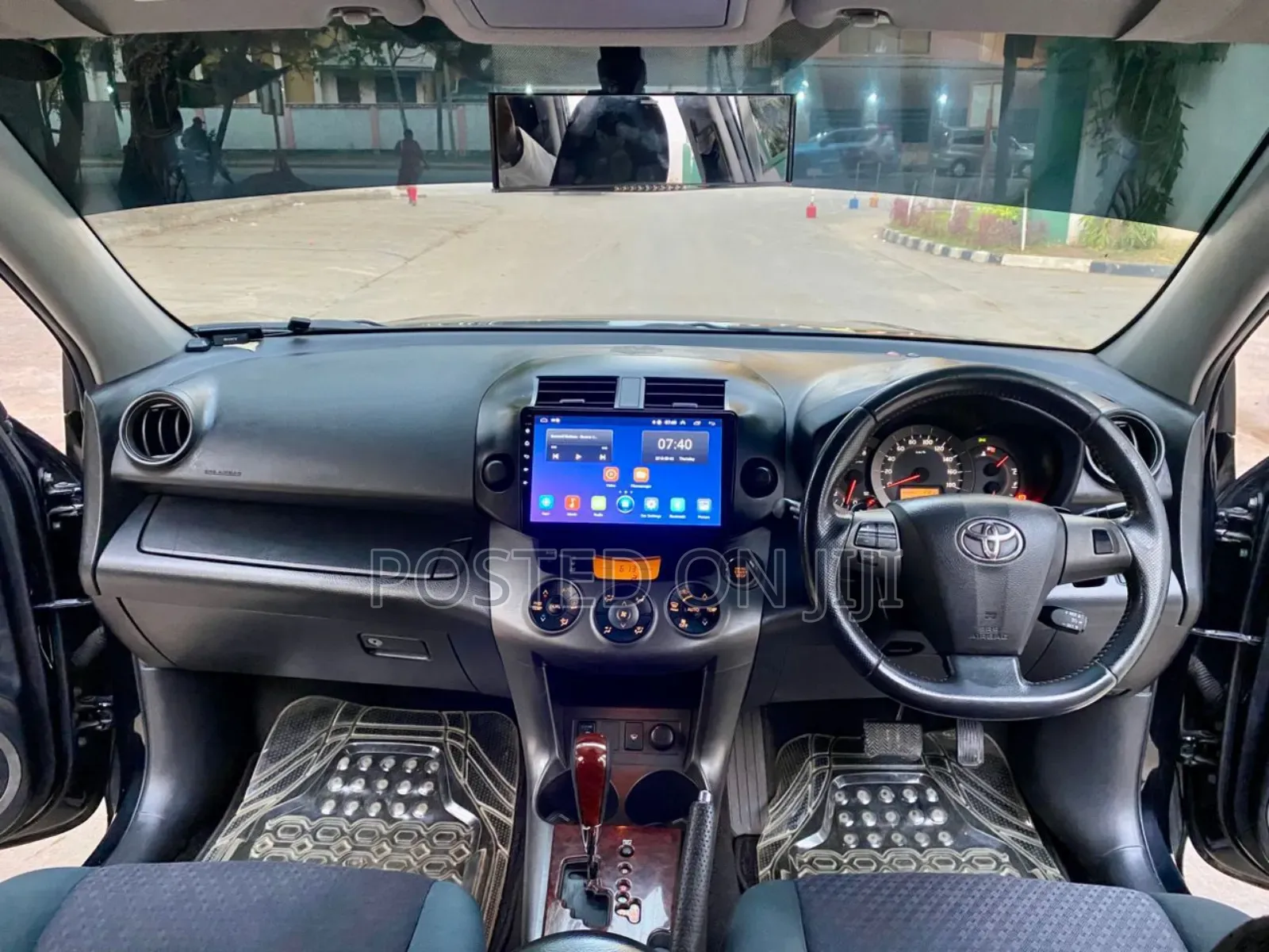 Toyota Vanguard 2010 Black