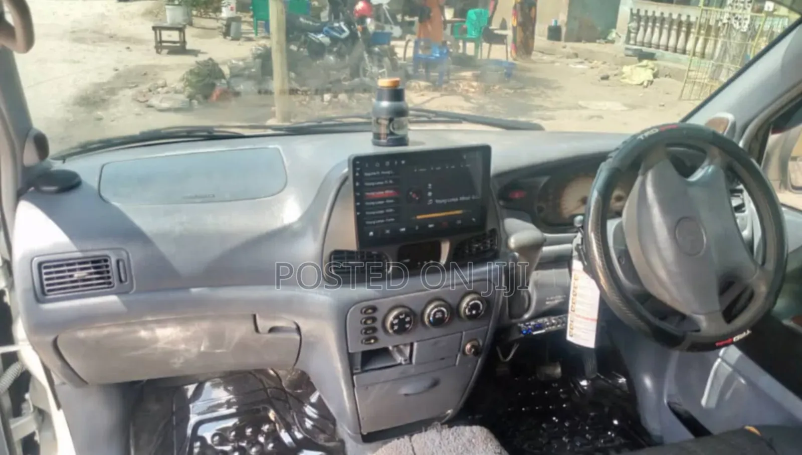 Toyota Noah 2002 Silver