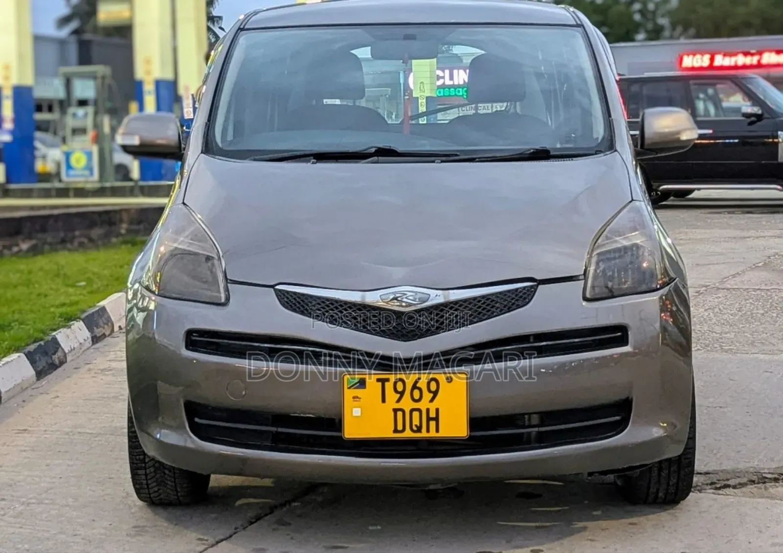 Toyota Ractis 2006 Gray