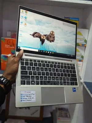 New Laptop HP EliteBook 830 G8 16GB Intel Core I7 SSD 512GB