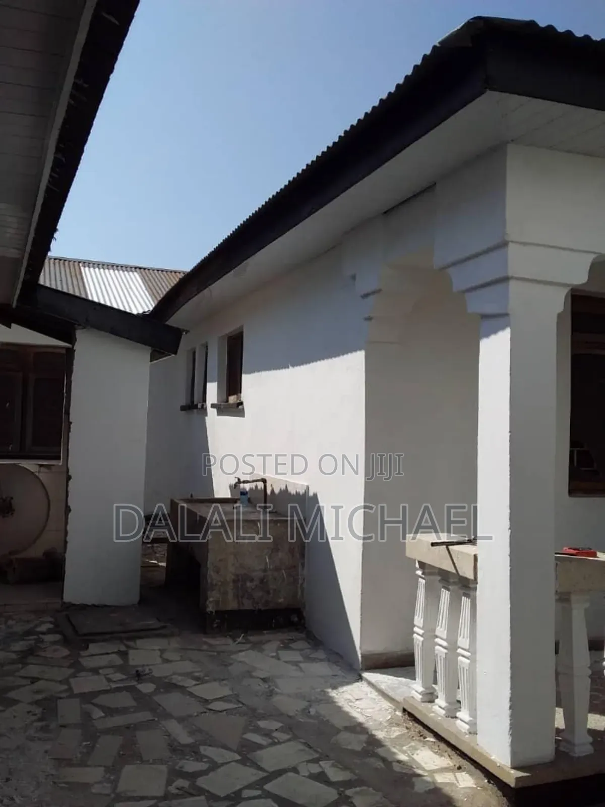 3bdrm House in Mbezibeach for sale