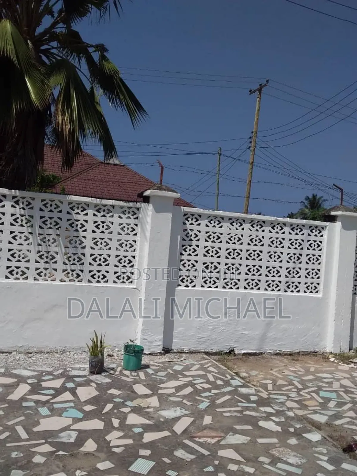 3bdrm House in Mbezibeach for sale