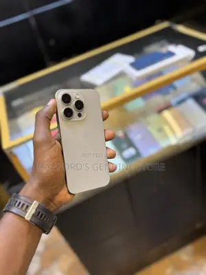 Apple iPhone 15 Pro 256 GB Gold