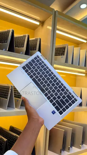New Laptop HP EliteBook 1040 G8 16GB Intel Core I7 SSD 512GB