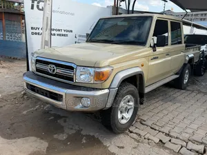 Toyota Land Cruiser 2014 Beige