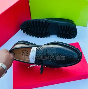 Prada Moccains / Leather Shoes 