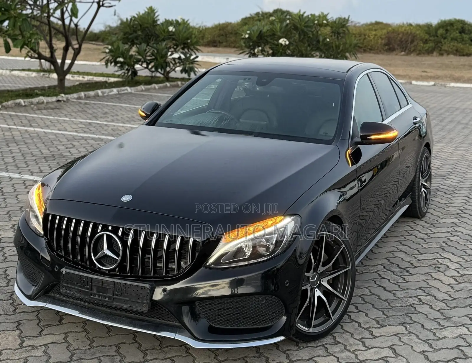 Mercedes-Benz C200 2015 Black