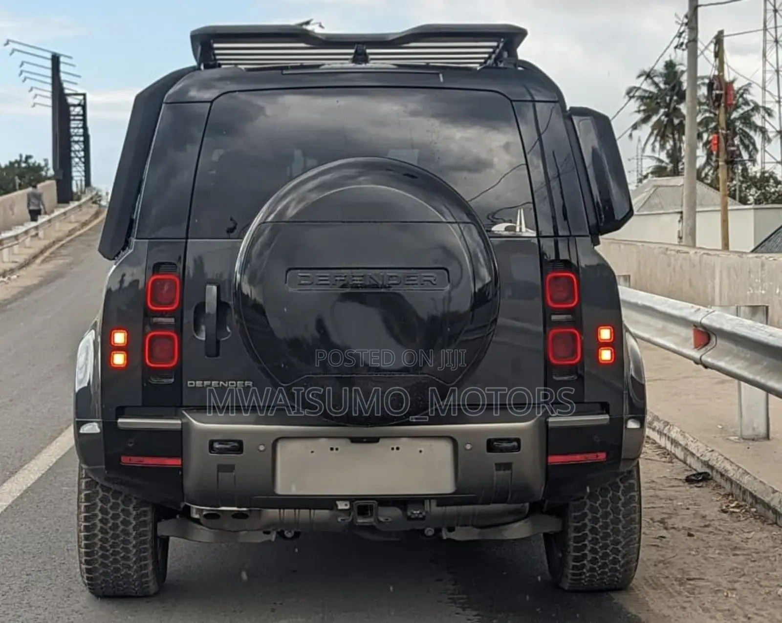 Land Rover Defender 2024 Gray