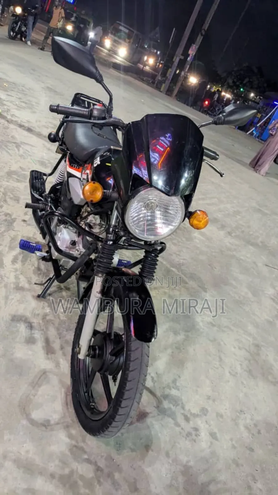 New TVS HLX 125 2025 Black
