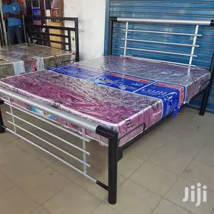 Vitanda Vizuri Vya Chuma Pamoja Na Magodoro Aina Zote