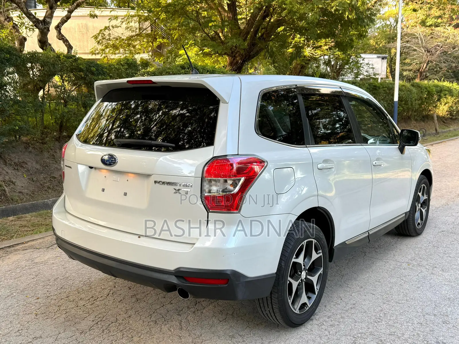 Subaru Forester 2.0XT Premium 4dr SUV AWD (2.0L 4cyl Turbo CVT) 2014 White