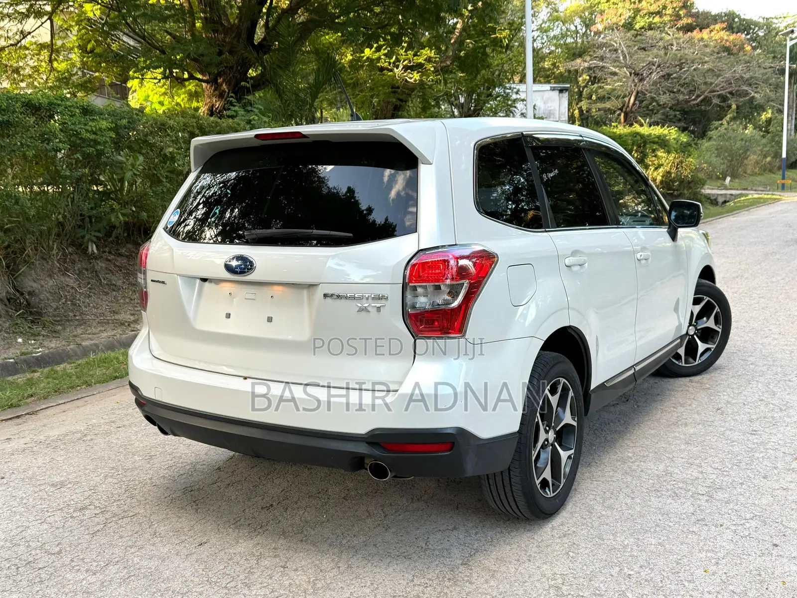 Subaru Forester 2.0XT Premium 4dr SUV AWD (2.0L 4cyl Turbo CVT) 2014 White