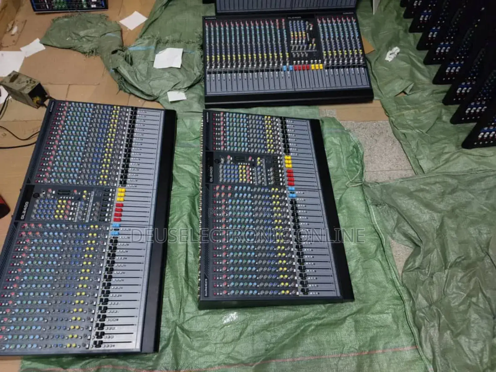 Music Mixer Powered Njia Efx12
