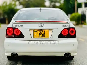Toyota Crown Royale 2005 White