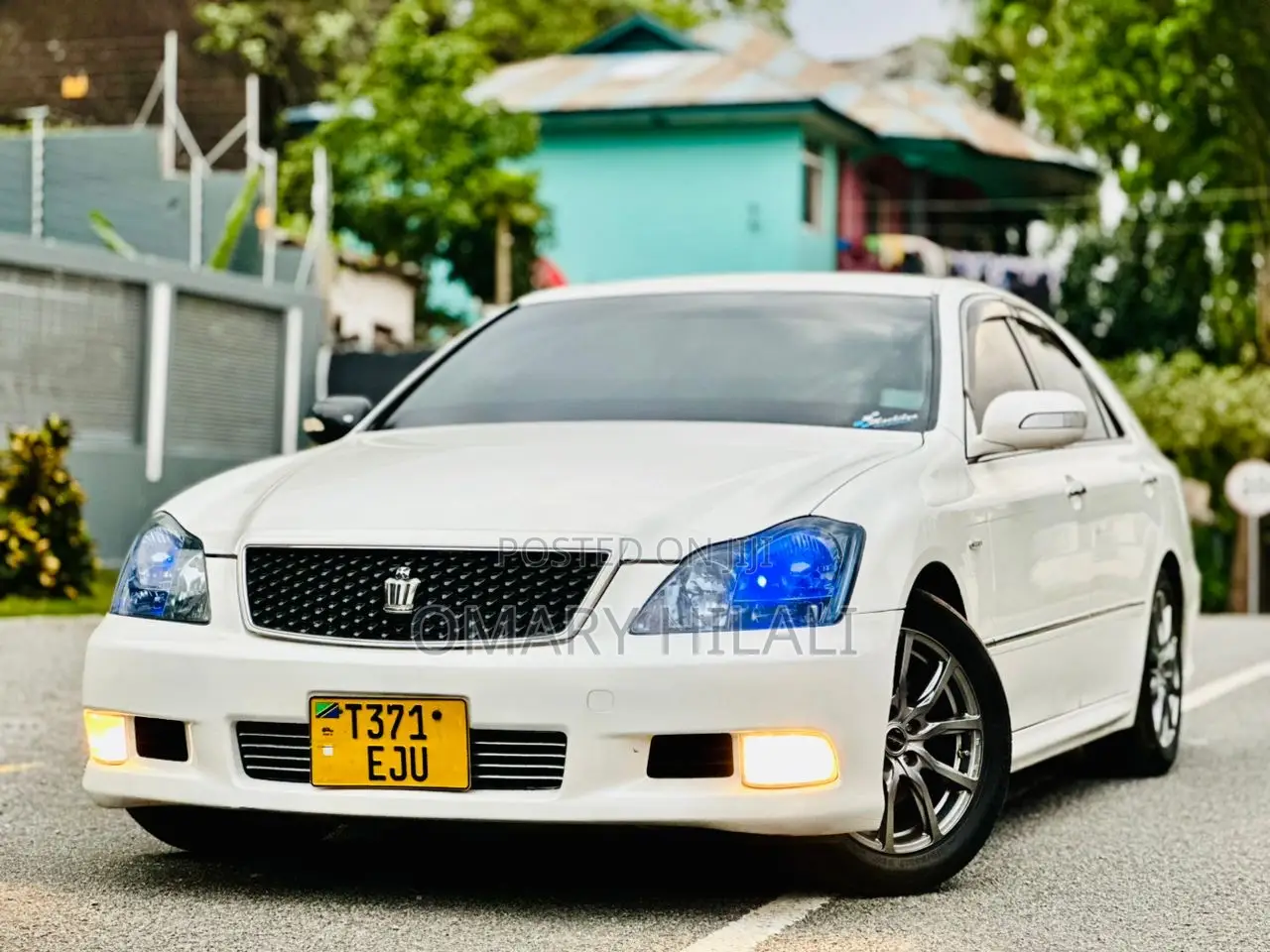 Toyota Crown Royale 2005 White