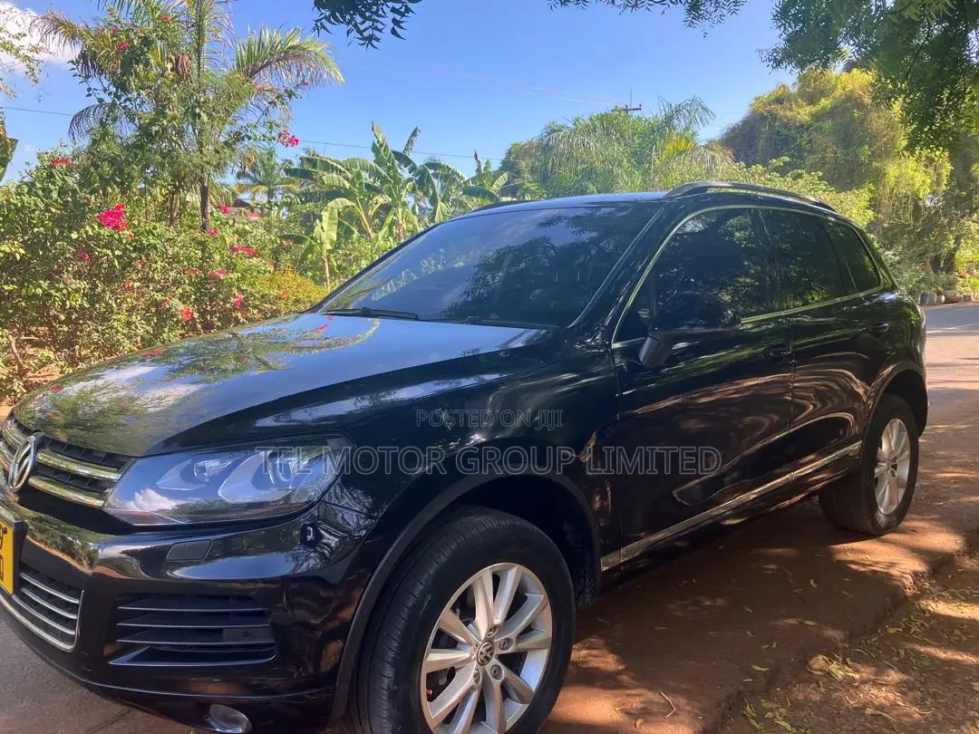 Volkswagen Touareg 2012 Black
