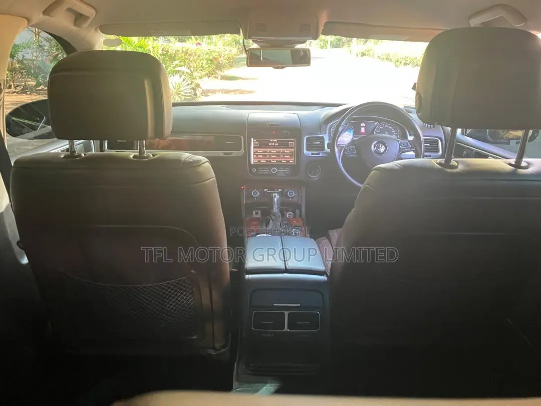 Volkswagen Touareg 2012 Black
