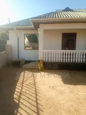 6bdrm House in Mtaa Wa Ffu, Iringa Municipal for sale