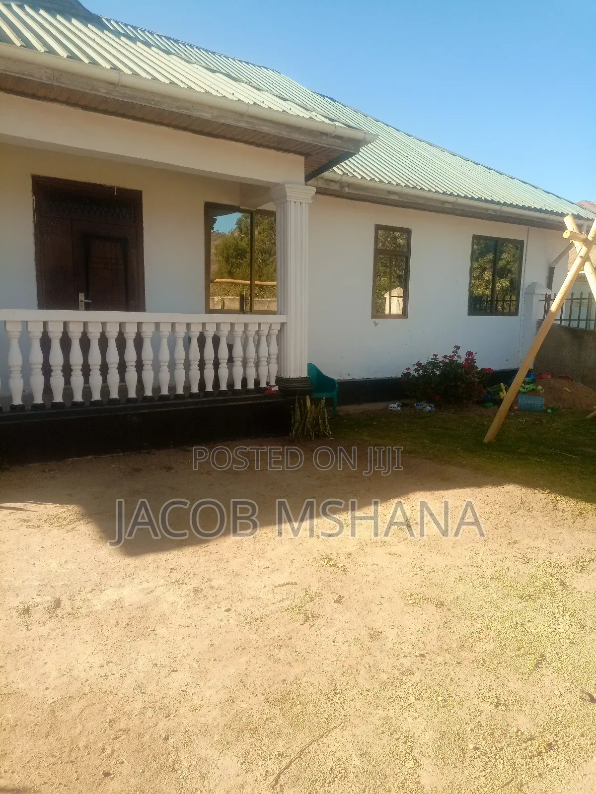 6bdrm House in Mtaa Wa Ffu, Iringa Municipal for sale