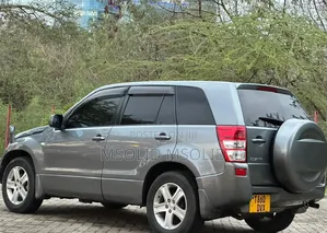 Suzuki Escudo 2006 Gray