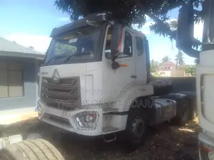New Howo 371 6x4 Tractor