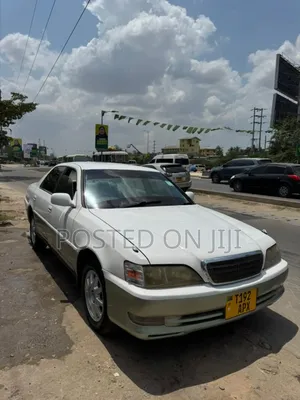 Toyota Cresta 2001 White