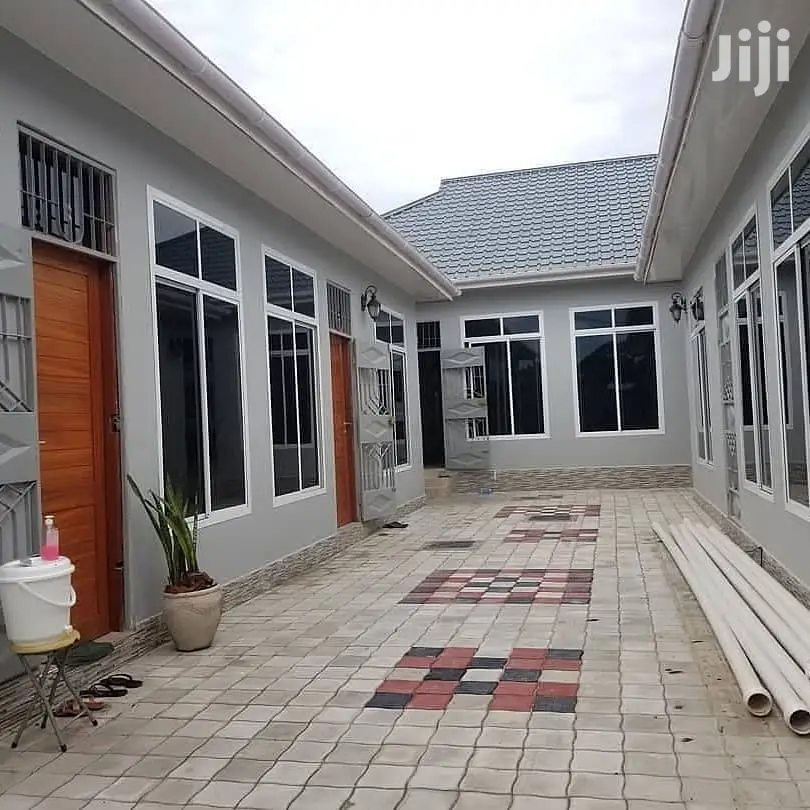 1bdrm House in Dar Es Salaam, Kinondoni for rent