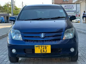 Toyota IST 2004 Blue