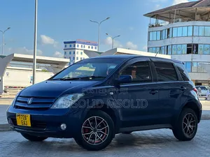 Toyota IST 2004 Blue