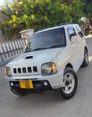 Suzuki Jimny 2000 White