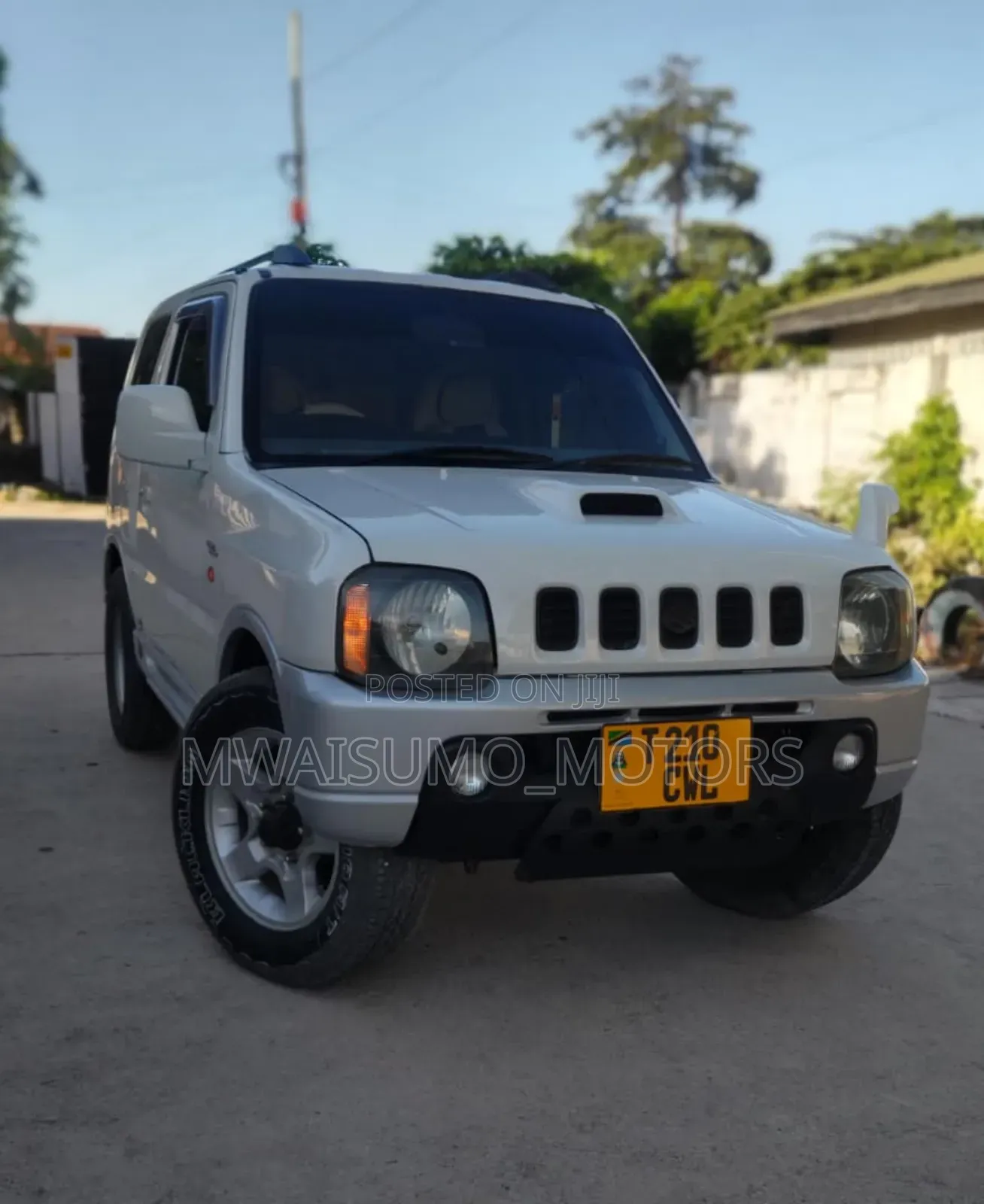 Suzuki Jimny 2000 White