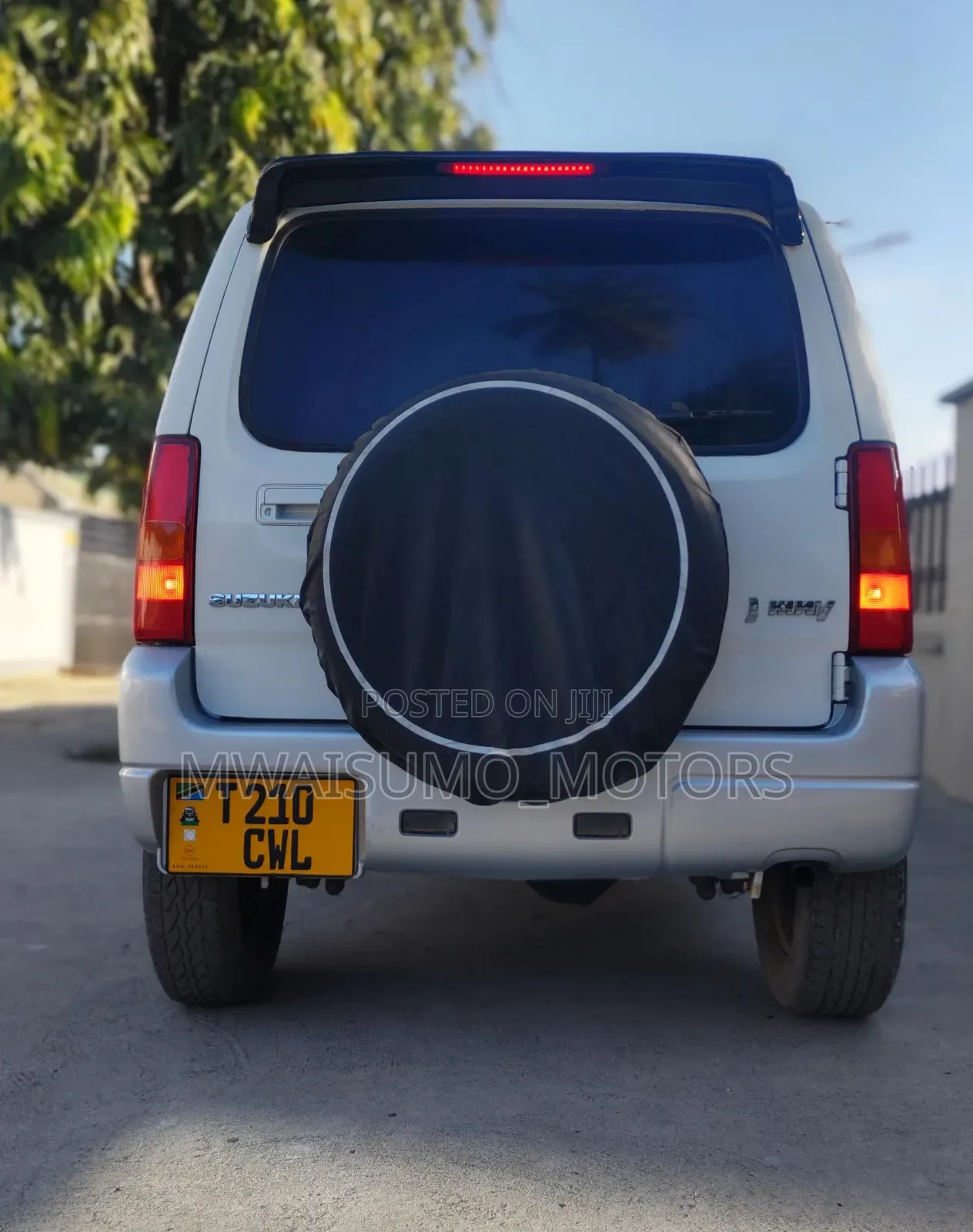 Suzuki Jimny 2000 White