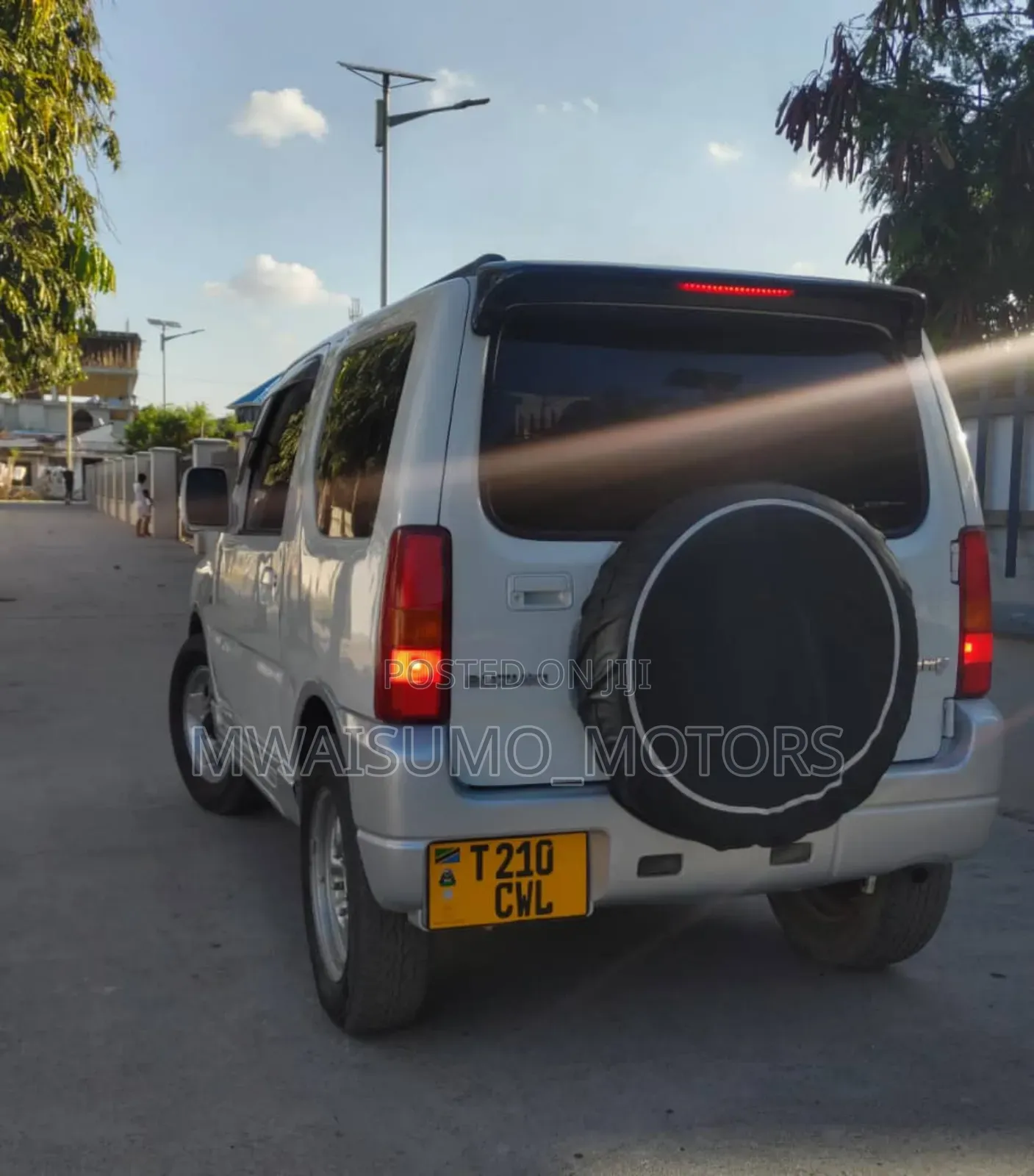 Suzuki Jimny 2000 White