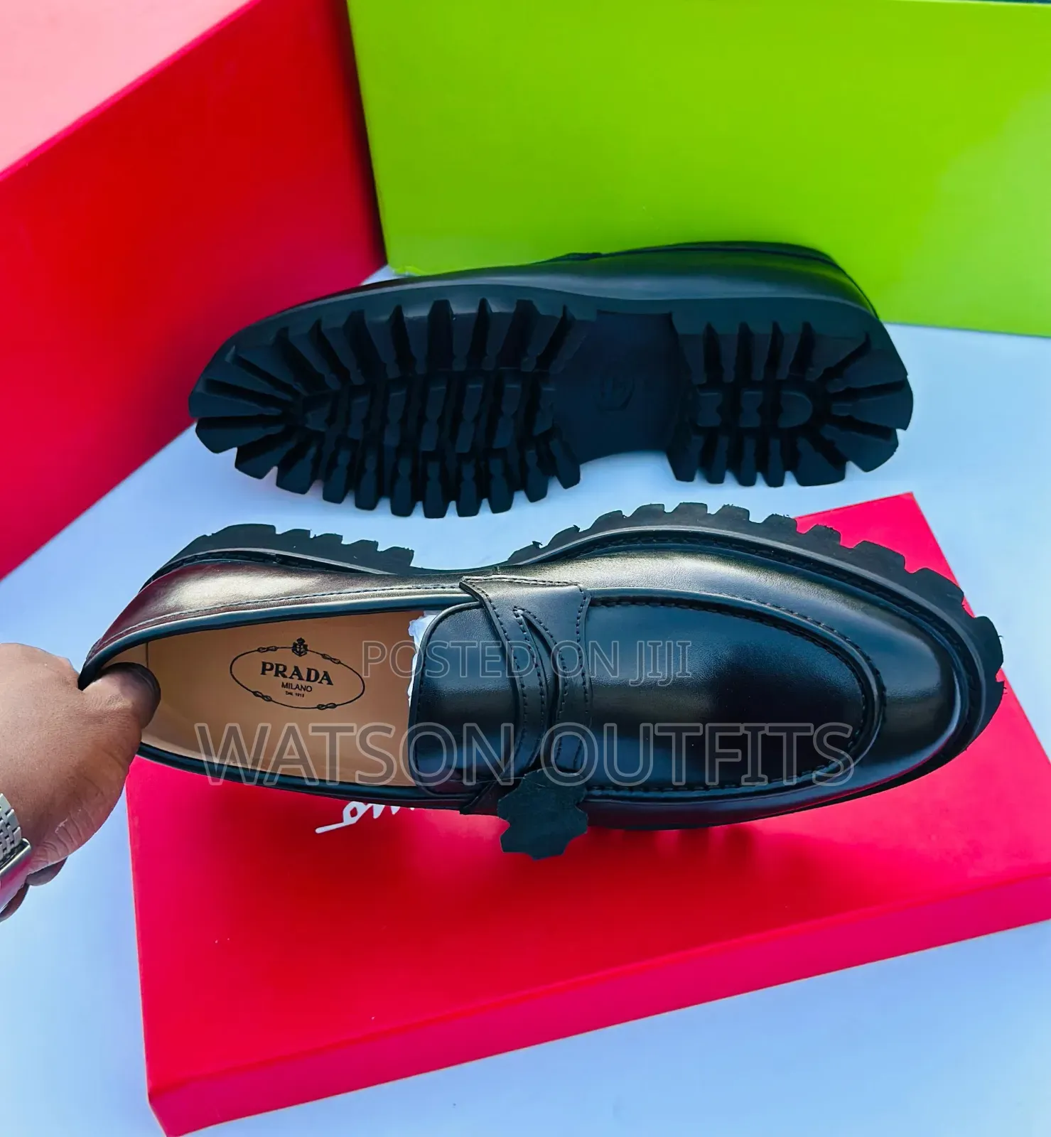 Men's Shoes Satisfactorily and Totally Classic